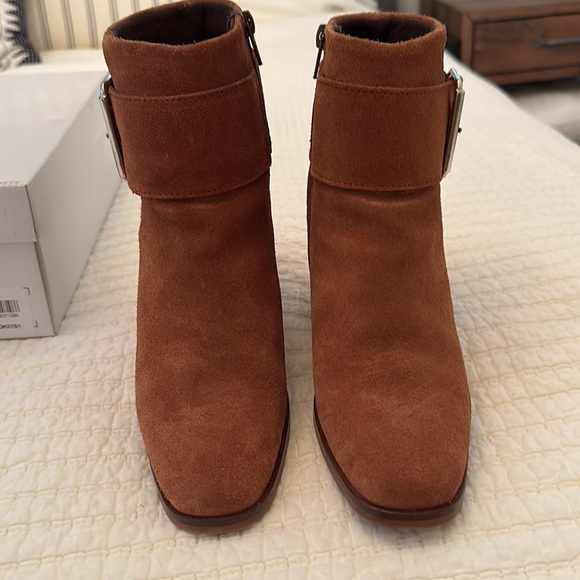 Steve Madden Boots - Picture 3 of 6